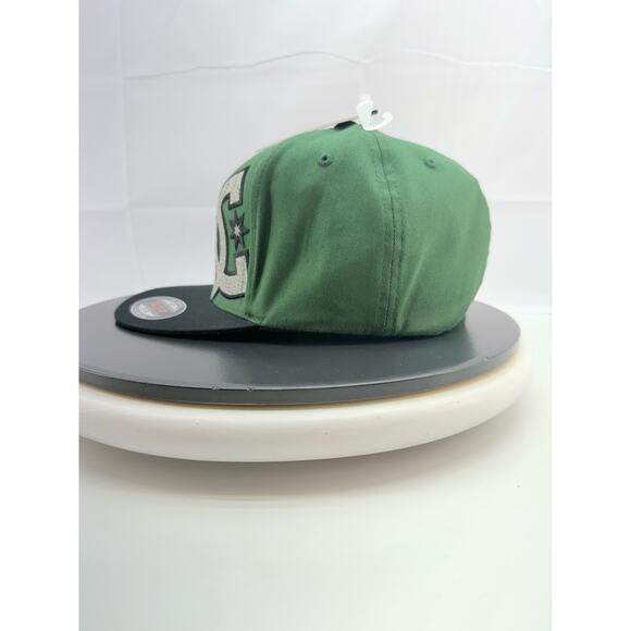 DC SHOES Sports Skate Apparel Green Black Gray Hammering Flex-Fit S/M Hat NEW - Picture 5 of 8